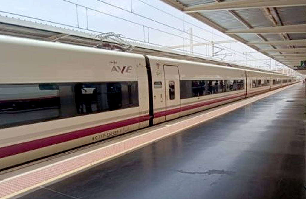 Renfe une Murcia y Málaga con dos trenes AVE diarios a partir del 1 de junio